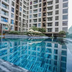 Zo Millennium - Free Pool For 2br, 3br Only Апартаменты